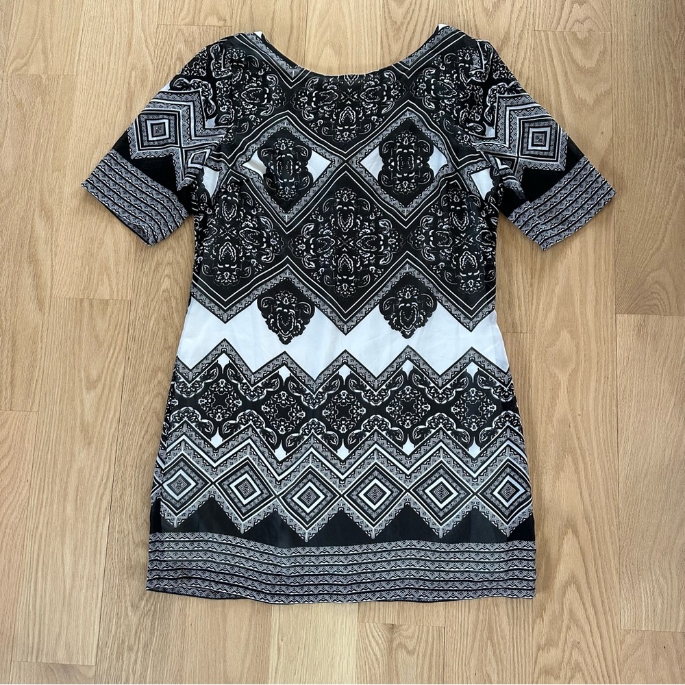 US 14 Black and White Shift Dress with Bow